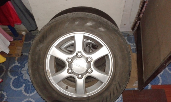 ขายยางพร้อม Max ขอบ 15   6รู