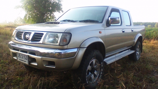 ขายนิสสันฟรอนเทียร์ปี01 เครื่อง2.5เทอโบอินเตอสี่ประตู4wdแรงๆหล่อๆครับ
