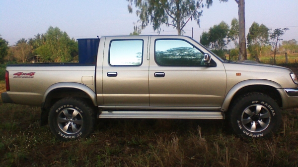 ขายนิสสันฟรอนเทียร์ปี01 เครื่อง2.5เทอโบอินเตอสี่ประตู4wdแรงๆหล่อๆครับ