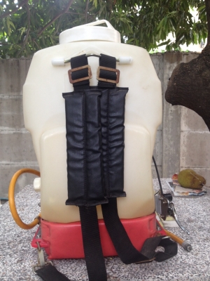 เครื่องพ่นยาโรบิ้น (Robin rs233)