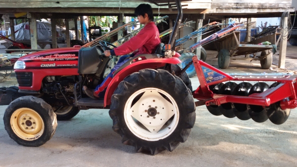 ขายครับรถไถยันม้า35แรงสองเพลา ราคา195000บาท รถสวยมากเดิมๆ ยังไม่ได้ล้างมีผาน5หนึ่งอันอยู่ วังบัว อ คลองขลุง จ กำแพงเพชรสนใจโทร 0813655997 อำพรพาเจริญราคาคุยกันได้อีกนะครัย ขายครับรถไถยันม้า35แรงสองเพลา ราคา195000บาท รถสวยมากเดิมๆ ยังไม่ได้ล้างมีผาน5หนึ่งอันอยู่ วังบัว อ คลองขลุง จ กำแพงเพชรสนใจโทร 0813655997 อำพรพาเจริญราคาคุยกันได้อีกนะครัย