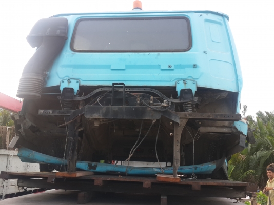 ขายหัวรถนิสสันสามใบปัด