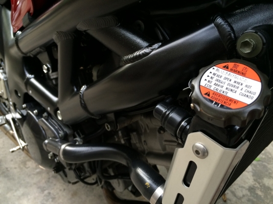 Suzuki SV400cc.V-Twinปี04 เครื่องแรง สภาพเหมือนใหม่