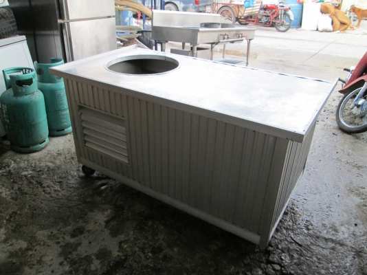 โต๊ะขายอาหาร ขายตามสั่ง ขายได้ทุกอย่าง สภาพดีมาก โต๊ะขายอาหาร ขายตามสั่ง ขายได้ทุกอย่าง สภาพดีมาก