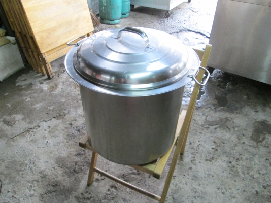 หม้อแสตนเลสหนา  ใช้งานได้ทุกอย่าง   สนใจจบเลยครับ