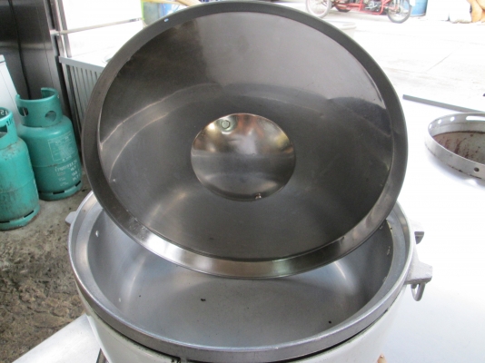 หม้อหุงข้าวแก็ส ขนาดใหญ่ ใช้งานปกติ ราคาถูกครับ หม้อหุงข้าวแก็ส ขนาดใหญ่ ใช้งานปกติ ราคาถูกครับ