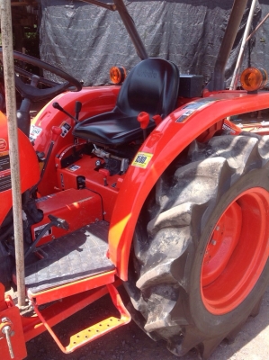 แทรกเตอร์คูโบต้า 3608 สภาพเยี่ยมเดิมทั้งคัน มีผานดันหน้า และผานหลัง แทรกเตอร์คูโบต้า 3608 สภาพเยี่ยมเดิมทั้งคัน มีผานดันหน้า และผานหลัง