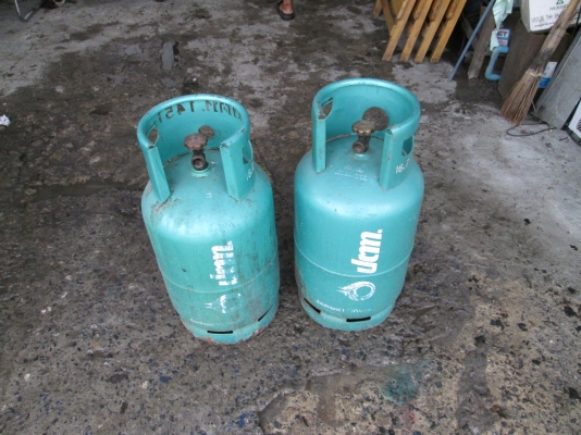 ถังแก็ส   ปตท   ขนาด 16 กก    สภาพดีครับ   ใบละ1300บาท