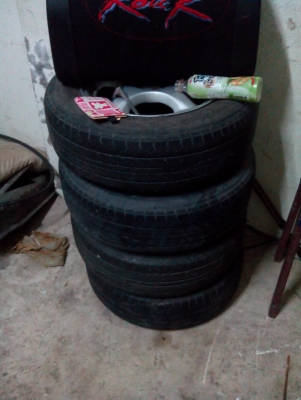 ขายแม็กพร้อมยาง ขอบ14 ฮออนด้าครับถูกๆๆๆๆๆ4รู100