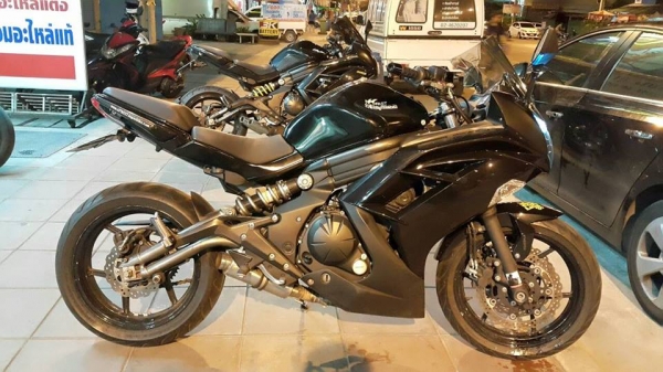 นินจา 650 ปี 12 รถวิ่ง 10,000 โล รถพร้อมใช้งานครับ ราคางดต่อ สวยๆเลย