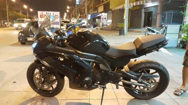 นินจา 650 ปี 12 รถวิ่ง 10,000 โล รถพร้อมใช้งานครับ ราคางดต่อ สวยๆเลย