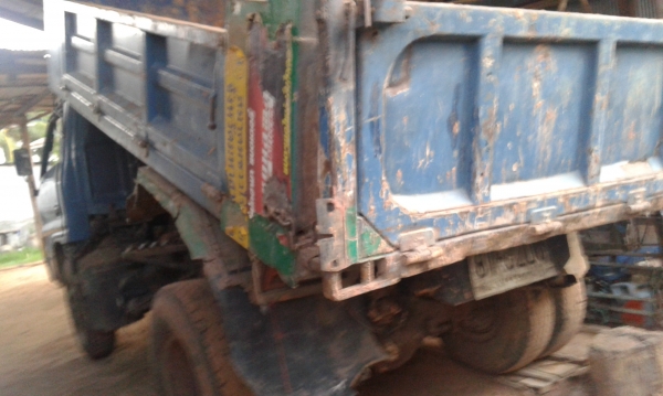 หกล้อดั้ม KS 115 ฝาดำ เกียร์115แท้ ท้ายเอ็ฟ สภาพดีพร้อมใช้งาน ทะเบียน ภาษีเต็ม พร้อมโอน "ราคา268,000บ ครับ