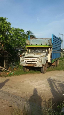 ขายด่วน!!! สิบล้อหน้ายาว