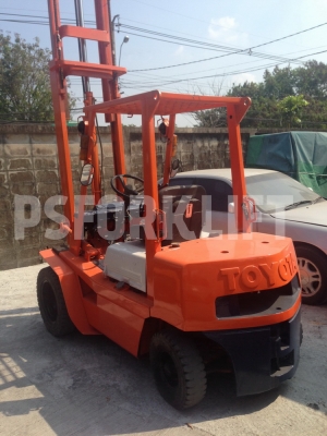 ขายฟอร์คลิฟท์ โตโยต้า 4FD25 เสาสูง 6 ม. จากประเทศญี่ปุ่น