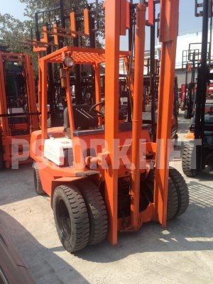 ขายฟอร์คลิฟท์ โตโยต้า 4FD25 เสาสูง 6 ม. จากประเทศญี่ปุ่น