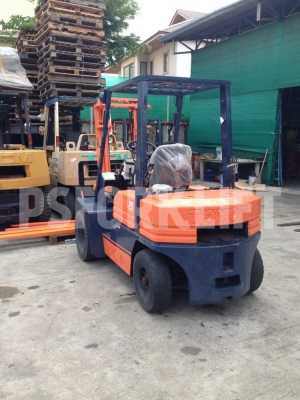 ขายฟอร์คลิฟท์ โตโยต้า 5FD25 เสาสูง 3 ม. จากประเทศญี่ปุ่น ขายฟอร์คลิฟท์ โตโยต้า 5FD25 เสาสูง 3 ม. จากประเทศญี่ปุ่น