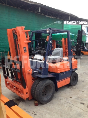 ขายฟอร์คลิฟท์ โตโยต้า 5FD25 เสาสูง 3 ม. จากประเทศญี่ปุ่น ขายฟอร์คลิฟท์ โตโยต้า 5FD25 เสาสูง 3 ม. จากประเทศญี่ปุ่น