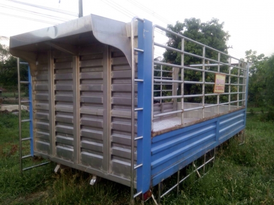 กระบะสแตนเลสยาว5เมตรแชชซี75cm ยกลงจากNPRปี48ครับ(รับติดตั้งให้พร้อมแชชซีกว้างไม่เท่ากันเราใส่ได้ครับ)