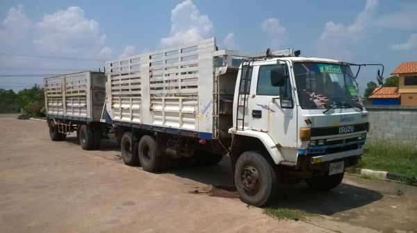 ขายรถพ่วง แม่ดั้ม-ลูกไม่ดั้ม ROCKY 240 หัวขาว วางเครื่อง 6SD1 TC 270 แรงม้า เกียร์ Easton คัสซีสวยตลอดเส้น ยางเต็ม ทะเบียนพร้อมโอนครับ