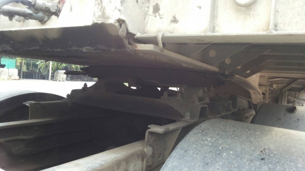 ขายหางพ่วง ClMC  พื้นเรียบ  3  เพลา. แท้  ปี 54   สนใจติดต่อ  081 - 6079515