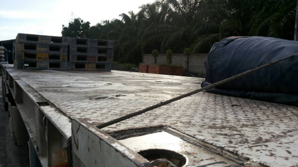 ขายหางพ่วง ClMC  พื้นเรียบ  3  เพลา. แท้  ปี 54   สนใจติดต่อ  081 - 6079515