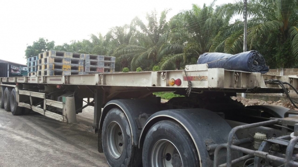 ขายหางพ่วง ClMC  พื้นเรียบ  3  เพลา. แท้  ปี 54   สนใจติดต่อ  081 - 6079515