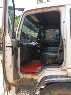 ขายรถ6ล้อดั้มพ์ ISUZU FTR33HT เครื่อง 195แรงม้า ปี40 สนใจโทร 081-970-1072