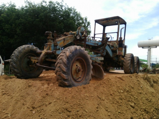 รถเกรด  CAT - 112      สนใจติดต่อ 081 - 6079515