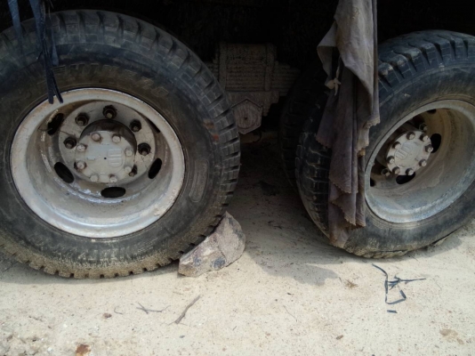 รถนิตสัน 10 ล้อดั๊ม  CW - 430  230 แรงม้า.    สนใจติดต่อ  081 - 6079515