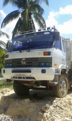 รถนิตสัน 10 ล้อดั๊ม  CW - 430  230 แรงม้า.    สนใจติดต่อ  081 - 6079515