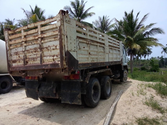 รถนิตสัน 10 ล้อดั๊ม  CW - 430  230 แรงม้า.    สนใจติดต่อ  081 - 6079515