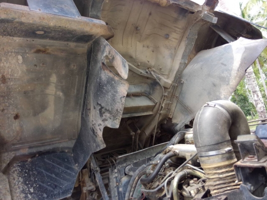 รถนิตสัน 10 ล้อดั๊ม  CW - 430  230 แรงม้า.    สนใจติดต่อ  081 - 6079515