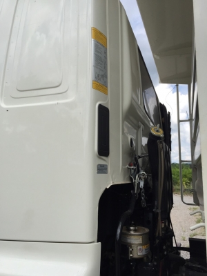 รถฮีโน่  10  ล้อดั้ม  330  แรงม้า.  ปี 54   ( รถวิ่ง 1x,3xx กว่า กม. )     สนใจติดต่อ  081 - 6079515