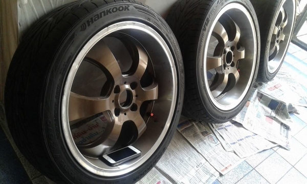 ขายแม็กพร้อมยาง ขอบ17/4รู