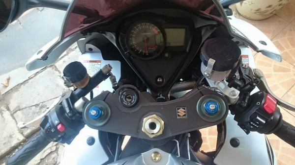 ขาย GSXR1000 K8 สพม. แท้ สเปคแคนาดา รถสวย สีเดิม ไม่สวย ให้ค่าน้ำมัน