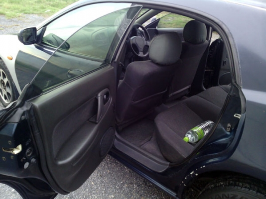 Lantis1.8 Top เครื่องดีแอร์เย็นติดLPGภายนอกบางๆภายในสวยๆ