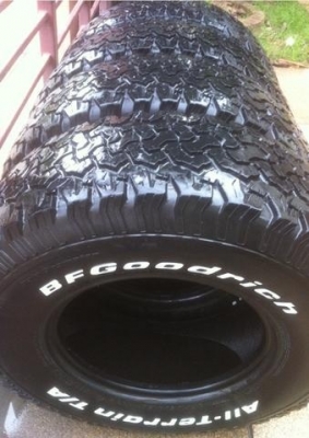 ยาง BF goodrich 31 10.5 R15 ปี11 ดอกติดหนวด ยาง BF goodrich 31 10.5 R15 ปี11 ดอกติดหนวด