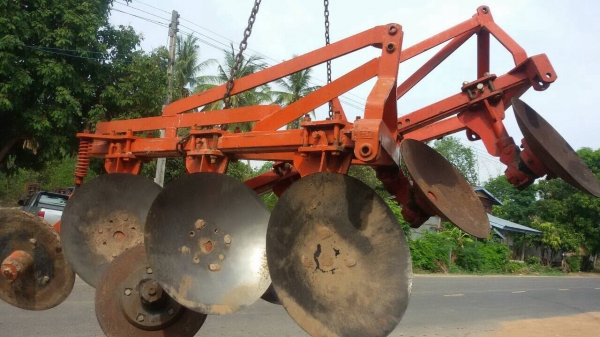 ขาย(()) ผานบุกเบิก ป.เสรี 3x24 รุ่นเหล็กหนา สภาพสวย ใช้งานน้อย ขาย(()) ผานบุกเบิก ป.เสรี 3x24 รุ่นเหล็กหนา สภาพสวย ใช้งานน้อย