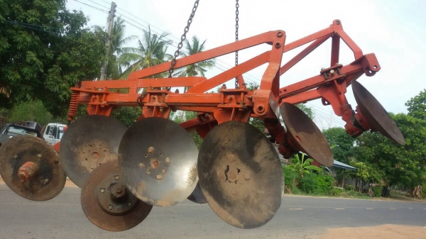 ขาย(()) ผานบุกเบิก ป.เสรี 3x24 รุ่นเหล็กหนา สภาพสวย ใช้งานน้อย ขาย(()) ผานบุกเบิก ป.เสรี 3x24 รุ่นเหล็กหนา สภาพสวย ใช้งานน้อย