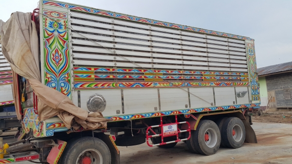 ขายดาวน์รถพ่วง 24 ล้อ แม่-ลูก กระบะเนียมคอกเกษตรดั้ม ISUZU 360 ปี.56 วิ้ง.100000  กว่ากิโล ขายดาวน์ถูกๆ850000 สนใจรีบจองด่วน