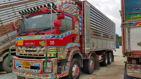 ขายดาวน์รถพ่วง 24 ล้อ แม่-ลูก กระบะเนียมคอกเกษตรดั้ม ISUZU 360 ปี.56 วิ้ง.100000  กว่ากิโล ขายดาวน์ถูกๆ850000 สนใจรีบจองด่วน