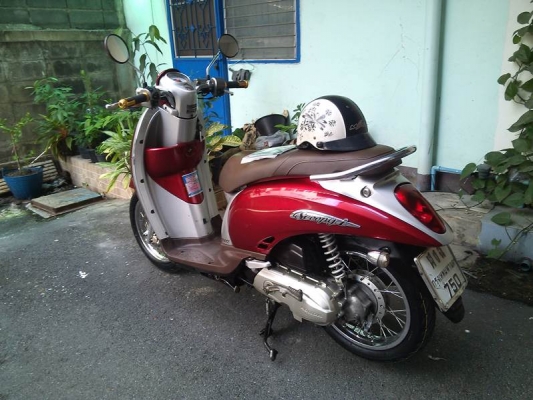 honda scoopy 110i ปี54 รถแม่บ้าน  เครื่องดีมาก 18,500
