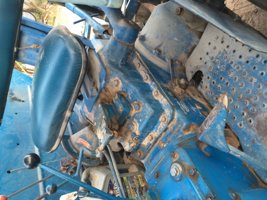 ขายรถไถFord  สภาพดีพร้อมใช้งาน อุปกรณ์ครบ