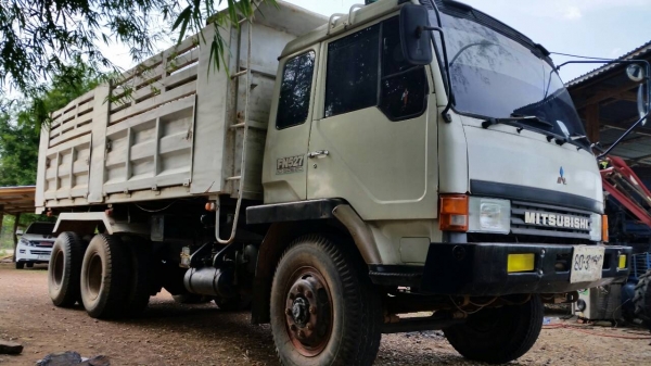 ขายรถบรรทุก 10 ล้อ 2 เพลาดั้ม MITSU FUSO TD สวยที่สุดเดิม ราคาผ่าน 850,000 ต่อรอง เพราะไช้ทุนยกมาแล้ว ๆหัวไม่เคยทำสีทะเบียนเต็ม ขายรถบรรทุก 10 ล้อ 2 เพลาดั้ม MITSU FUSO TD สวยที่สุดเดิม ราคาผ่าน 850,000 ต่อรอง เพราะไช้ทุนยกมาแล้ว ๆหัวไม่เคยทำสีทะเบียนเต็ม
