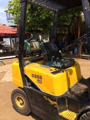 รายละเอียด ขายโฟล์คลิฟท์ D25S งาสูง 6 เมตร ติดแก๊สจากนอก สวยๆพร้อมใช้งาน รายละเอียด ขายโฟล์คลิฟท์ D25S งาสูง 6 เมตร ติดแก๊สจากนอก สวยๆพร้อมใช้งาน