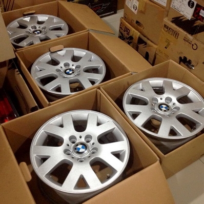 แม็กซ์ BMW แท้ E46 ก้านสลับตัวท๊อปสีเทาม่วงอมดำ 16 นิ้ว ใส่ S3 ได้ทุกรุ่น ตจวส่งได้ครับ