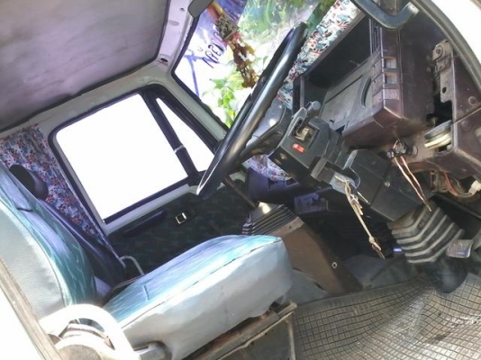 FVZ  2 เพลา  เครื่อง6BG1  175 แรง     ราคา  670,000  บาท