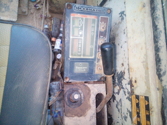 ขายแมคโค..pc200-3..ตัวนอก