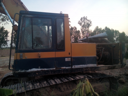 ขายแมคโค..pc200-3..ตัวนอก