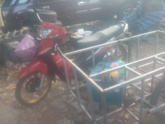 ขายมอไซเวฟพ่วงข้างครับ ขายมอไซเวฟพ่วงข้างครับ